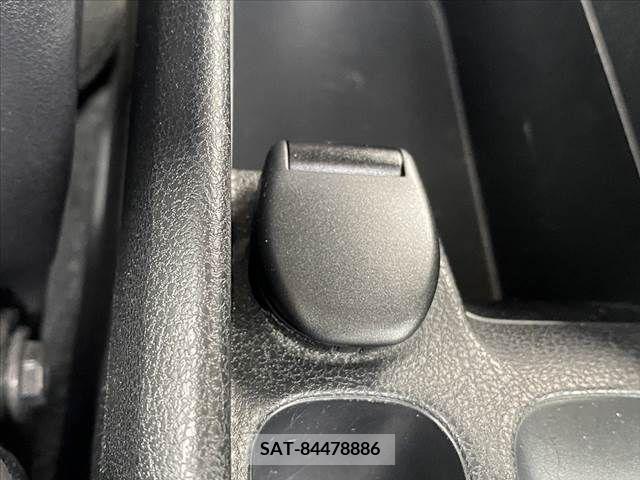 Nissan NOTE 2019-05 375843-24