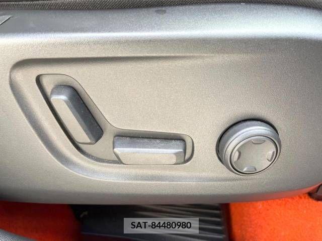 Volvo XC40 2020-08 349468-9