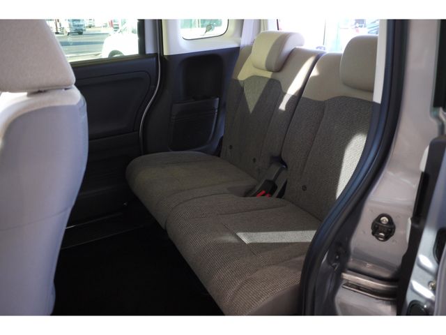 Honda N BOX 2022-05 189808-9
