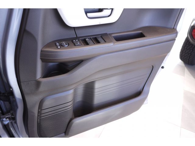 Honda N BOX 2022-05 189808-11