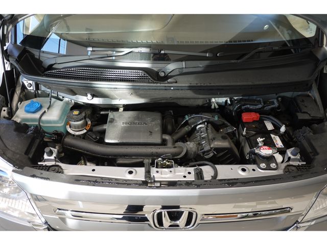 Honda N BOX 2022-05 189808-27