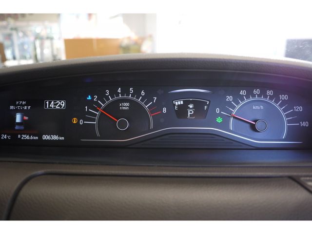 Honda N BOX 2022-05 189808-17
