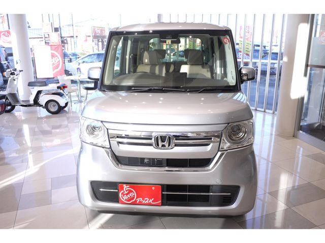Honda N BOX 2022-05 189808-1