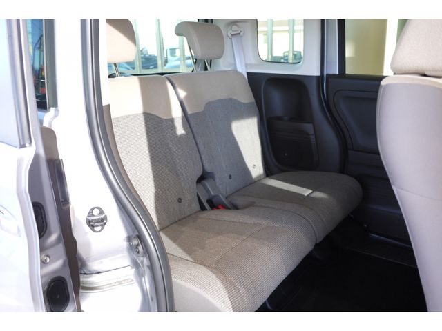 Honda N BOX 2022-05 189808-5