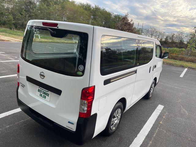 Nissan NV350 Caravan 2013-07 15036-13