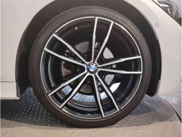 Bmw 3 SERIES 2019-09 15257-8