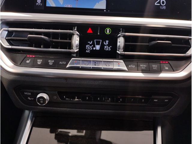 Bmw 3 SERIES 2019-09 15257-18
