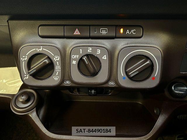 Toyota PASSO 2013-09 281242-14