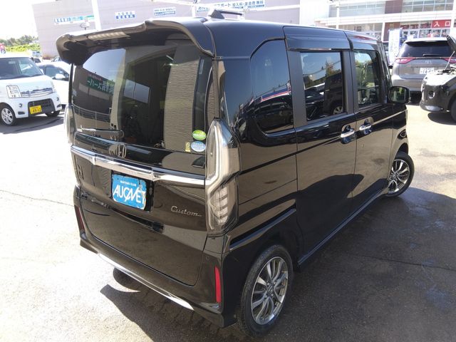 Honda N BOX CUSTOM 2021-03 12927-1