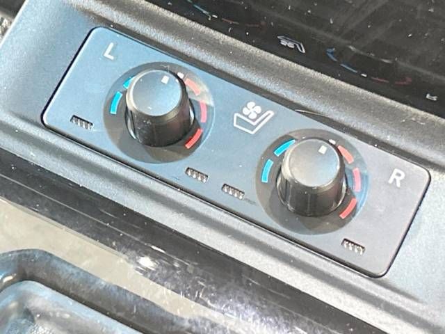 Toyota ALPHARD 2021-11 196642-7