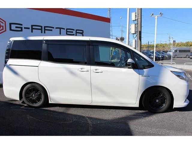 Toyota NOAH HYBRID 2017-05 191578-6
