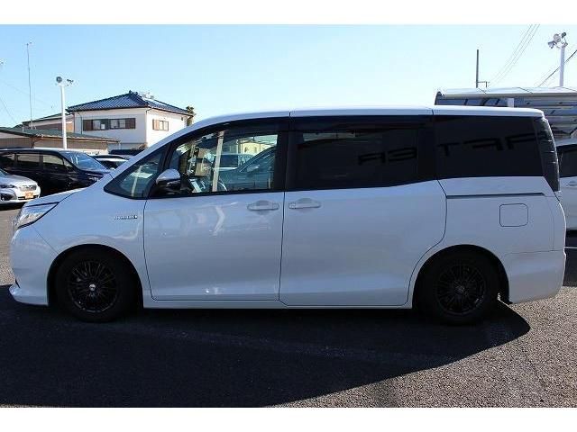 Toyota NOAH HYBRID 2017-05 191578-8