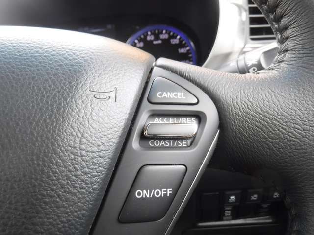 Nissan ELGRAND 2017-04 182267-7