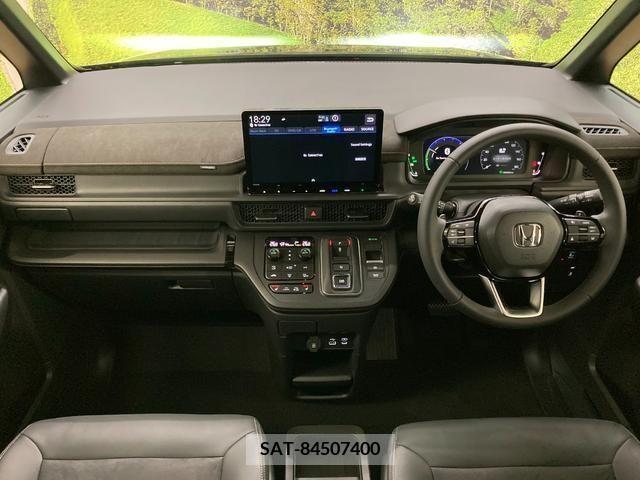 Honda e 2023-11 205793-1