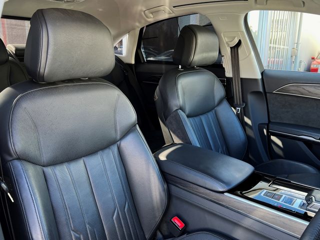 Audi A8 2021-03 190850-9