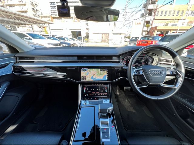 Audi A8 2021-03 190850-1