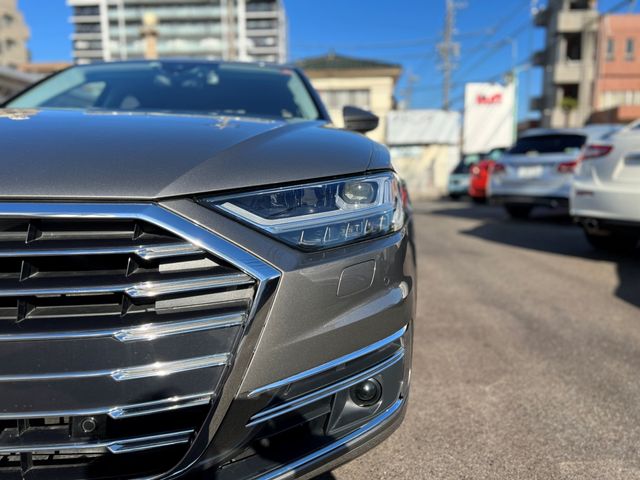 Audi A8 2021-03 190850-5
