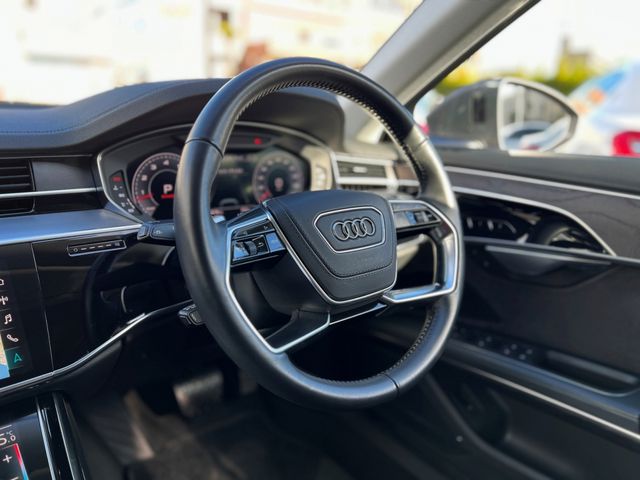 Audi A8 2021-03 190850-8