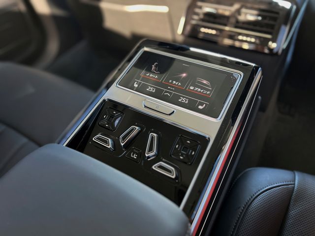 Audi A8 2021-03 190850-17