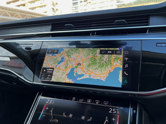 Audi A8 2021-03 190850-12