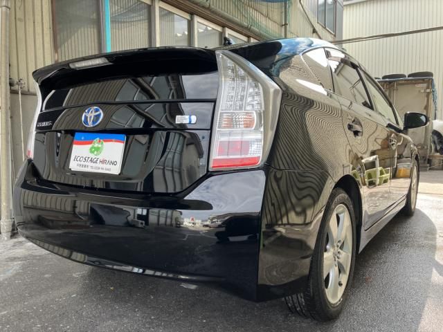 Toyota PRIUS 2011-07 1023-2