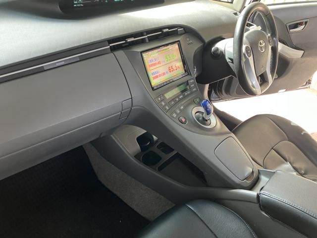 Toyota PRIUS 2011-07 1023-11