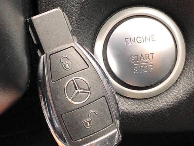 Mercedes Benz A-CLASS 2016-04 186240-7