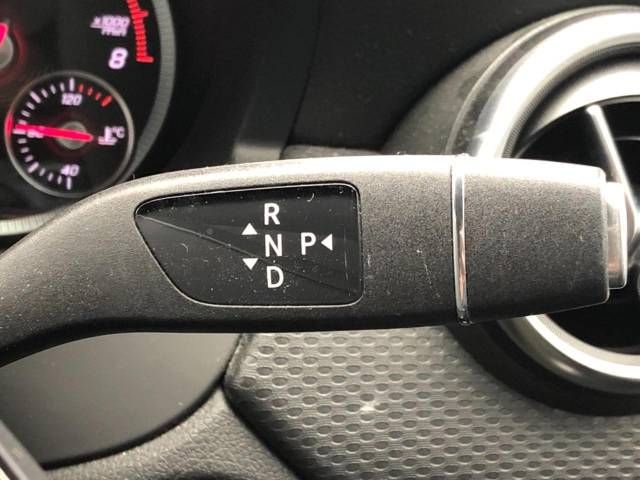 Mercedes Benz A-CLASS 2016-04 186240-10