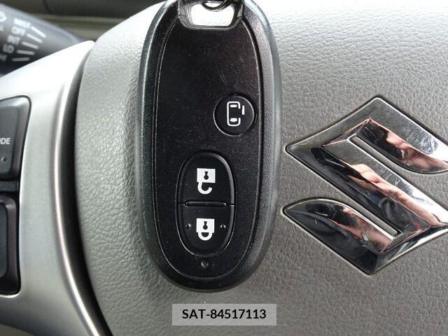 Suzuki EVERY WAGON 2019-01 215121-12