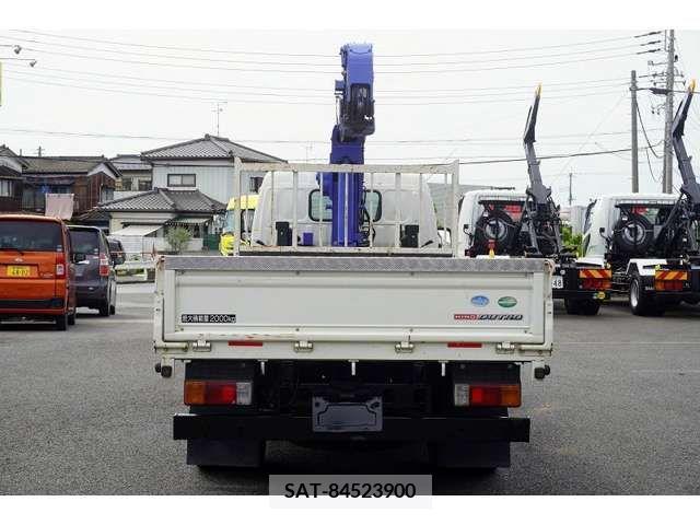 Hino DUTRO 2018-05 359470-3