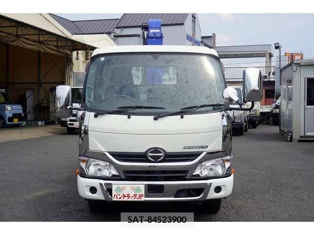Hino DUTRO 2018-05 359470-1