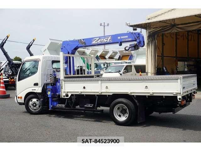 Hino DUTRO 2018-05 359470-6