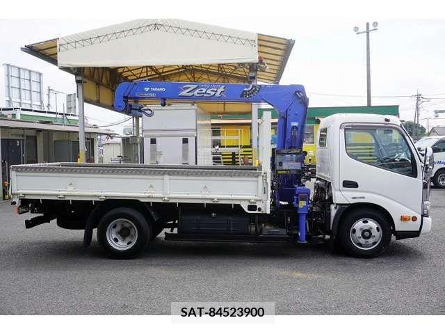 Hino DUTRO 2018-05 359470-4