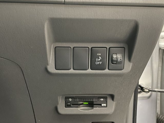 Toyota PRIUS ALPHA 2012-10 12424-20