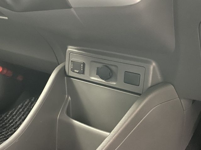 Toyota PRIUS ALPHA 2012-10 12424-24
