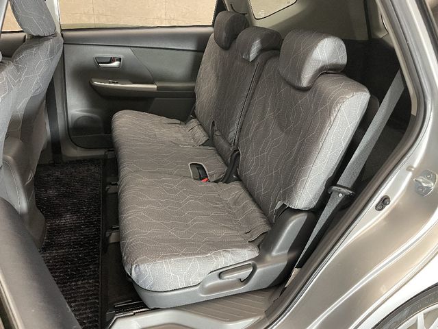 Toyota PRIUS ALPHA 2012-10 12424-12