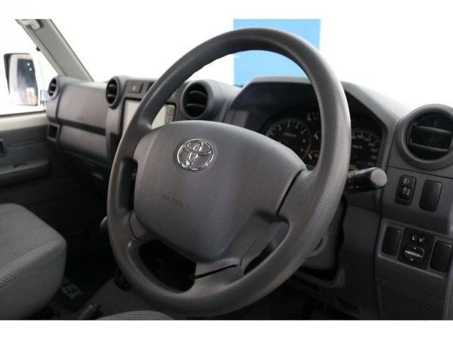 Toyota LAND CRUISER 2015-01 4771-18