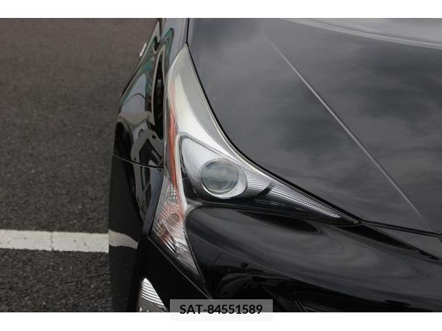 Toyota PRIUS 2016-03 379841-12