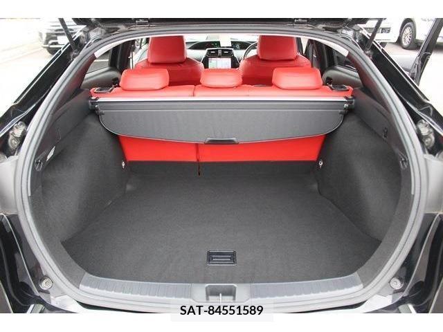 Toyota PRIUS 2016-03 379841-17