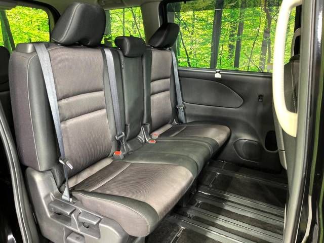 Nissan SERENA 2018-05 2570-9