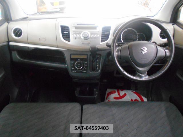 Suzuki WAGON R 2013-02 233208-2
