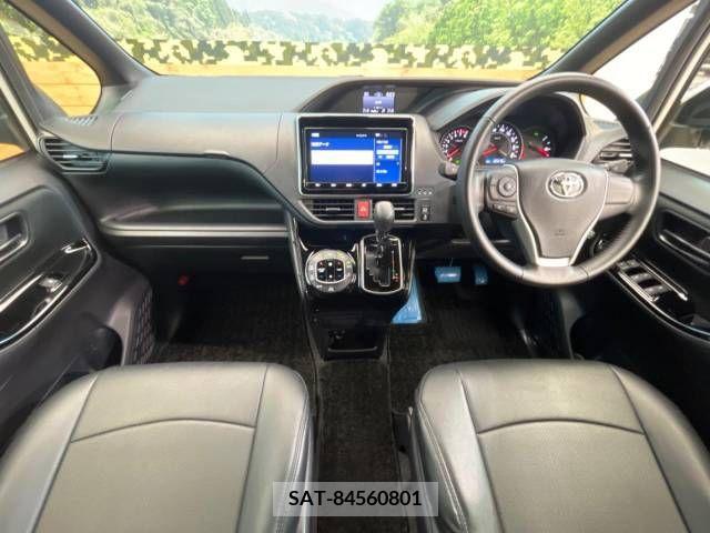 Toyota NOAH 2019-11 321650-1