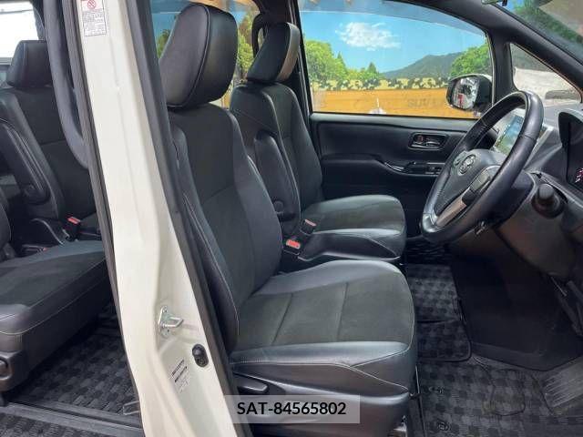 Toyota NOAH 2020-02 213263-7