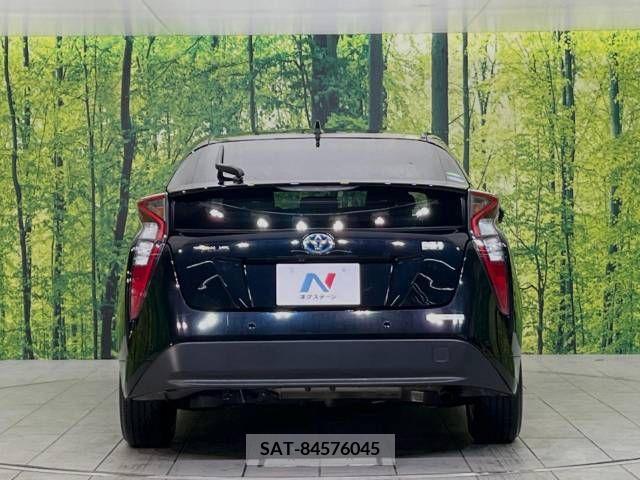 Toyota PRIUS 2019-01 214462-15