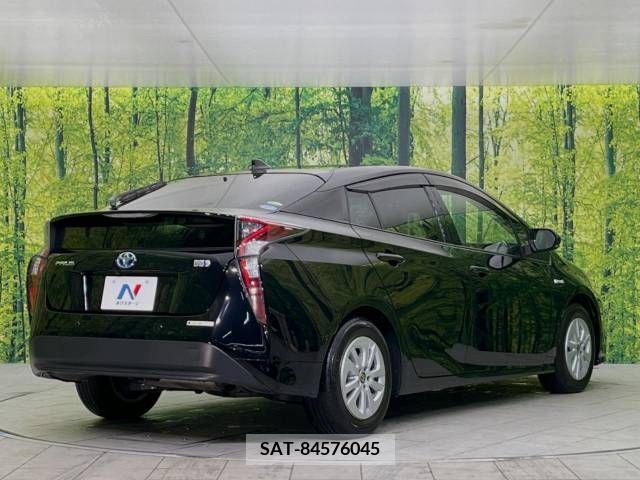 Toyota PRIUS 2019-01 214462-17