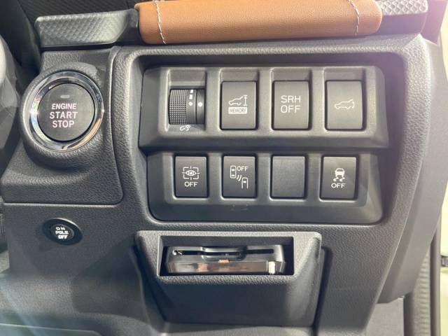 Subaru FORESTER 2018-10 8189-4