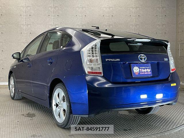 Toyota PRIUS 2009-07 240054-10