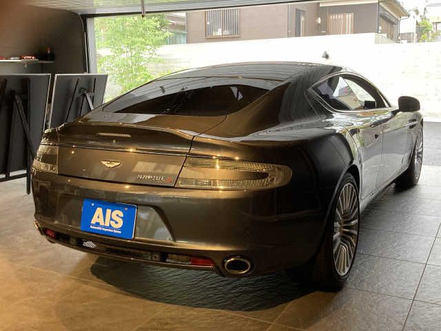 Aston Martin Aston Martin 2016-08 23957-2