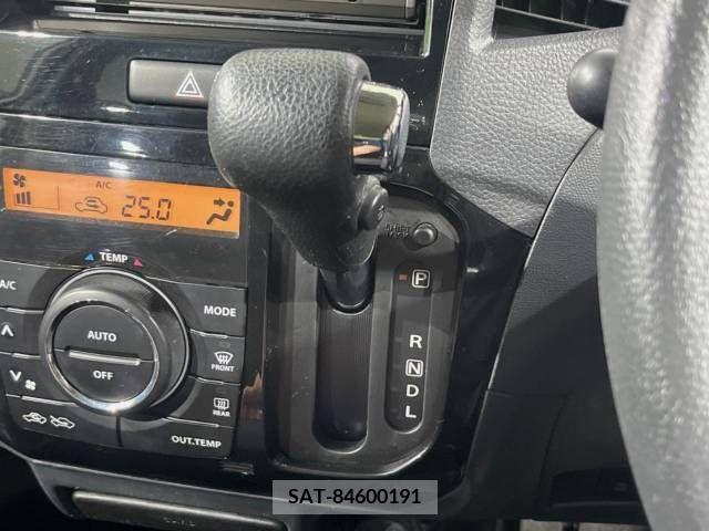 Nissan ROOX 2011-11 276200-18