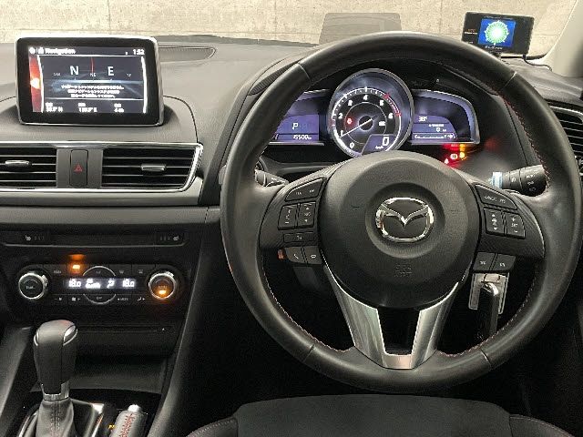 Mazda AXELA SPORT 2014-01 4610-1